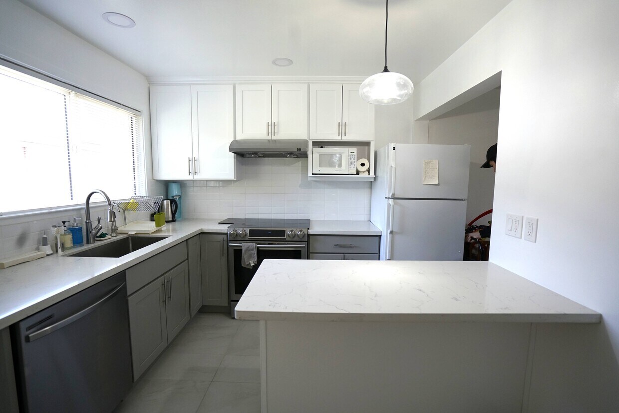 820 Hooshang Ct Unit 1, Cupertino, CA 95014 Condo for Rent in