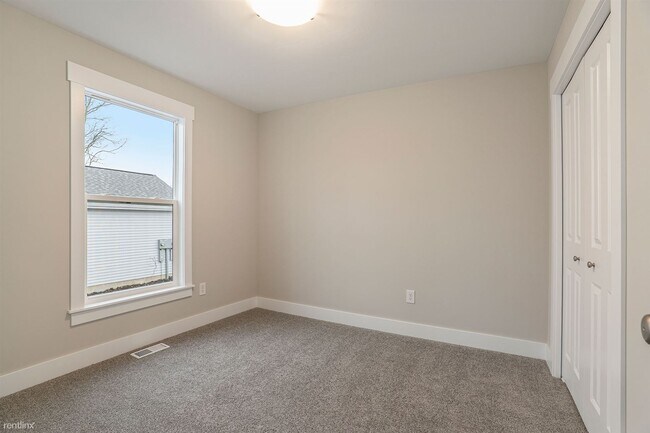 Building Photo - 4 br, 2 bath House - 18765 174th Ave