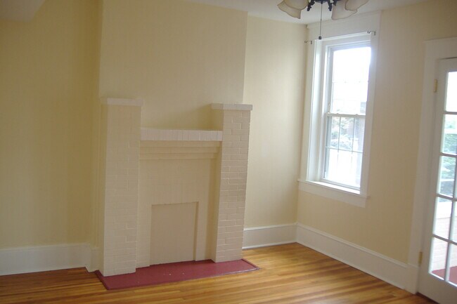Sala de estar - 72 3rd St NW