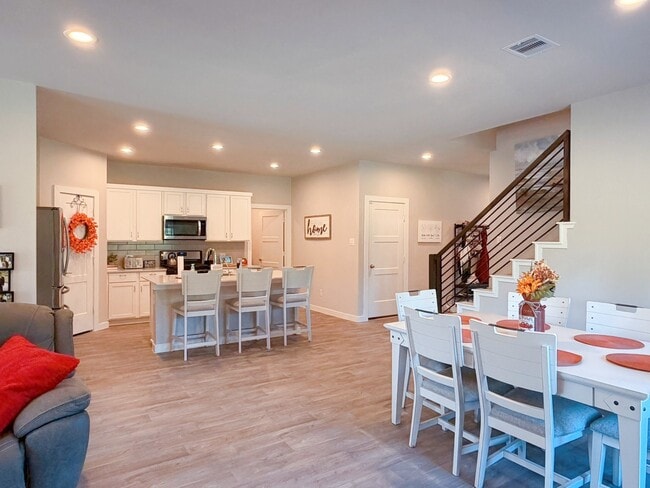 Foto del edificio - 14003 Moose Creek Ln