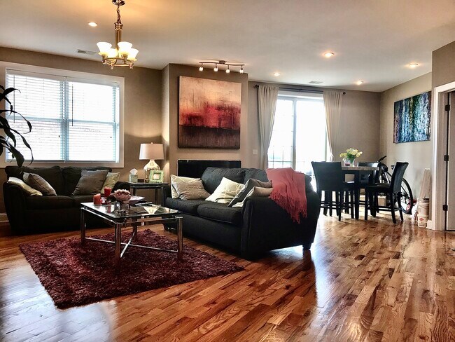 Foto del edificio - 4616 N Kenmore Ave