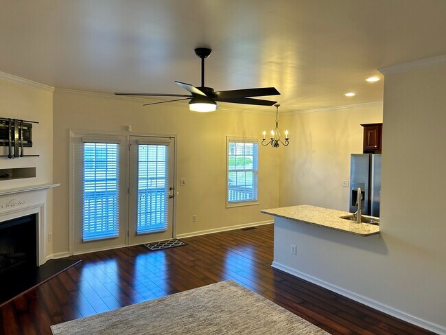 Dining Area - 2732 Cedar Dr