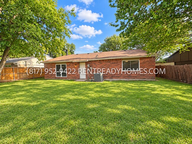 Foto del edificio - 5332 Marsh Dr