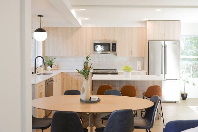 Building Photo - 3922 I St