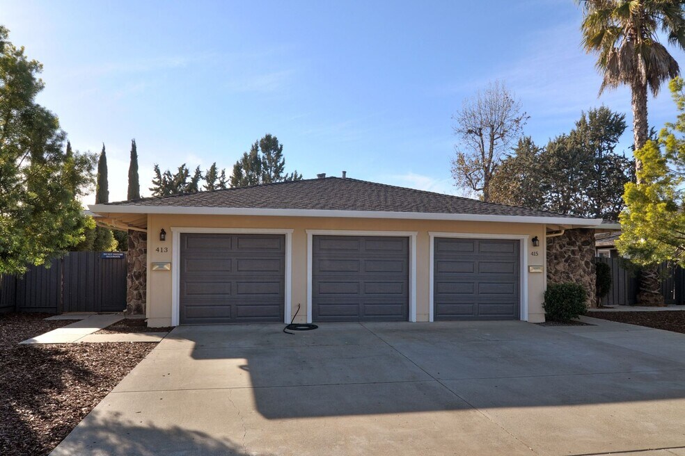 415 Pinehurst Ave