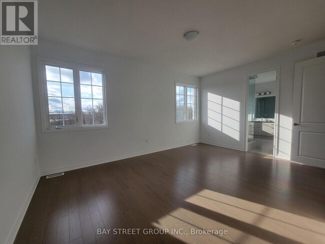 Photo du bâtiment - 3422 Braeside Wy