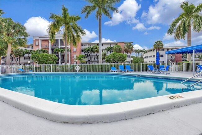 Foto del edificio - 440 Paradise Isle Blvd