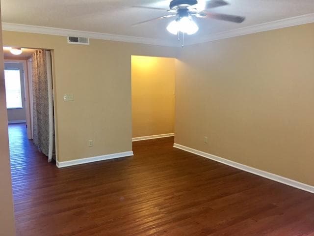 Building Photo - 31 Park Cir SE