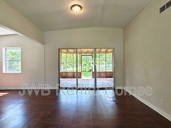 Foto del edificio - 10309 Swarthmore Dr