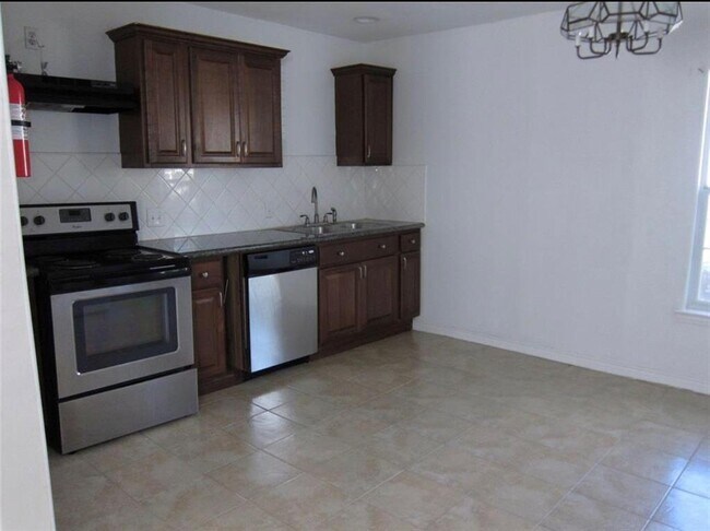 Foto del edificio - 1415 Copeland St