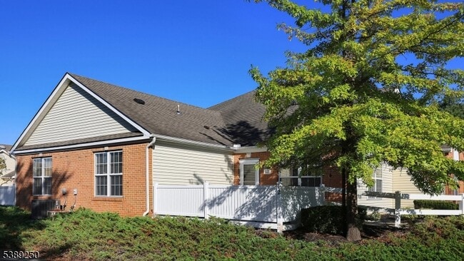 Foto del edificio - 42 Chandler Ct