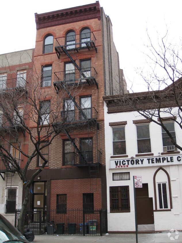 Foto principal - 410 Gates Ave
