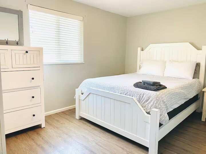 Foto principal - 630 SW Fall St