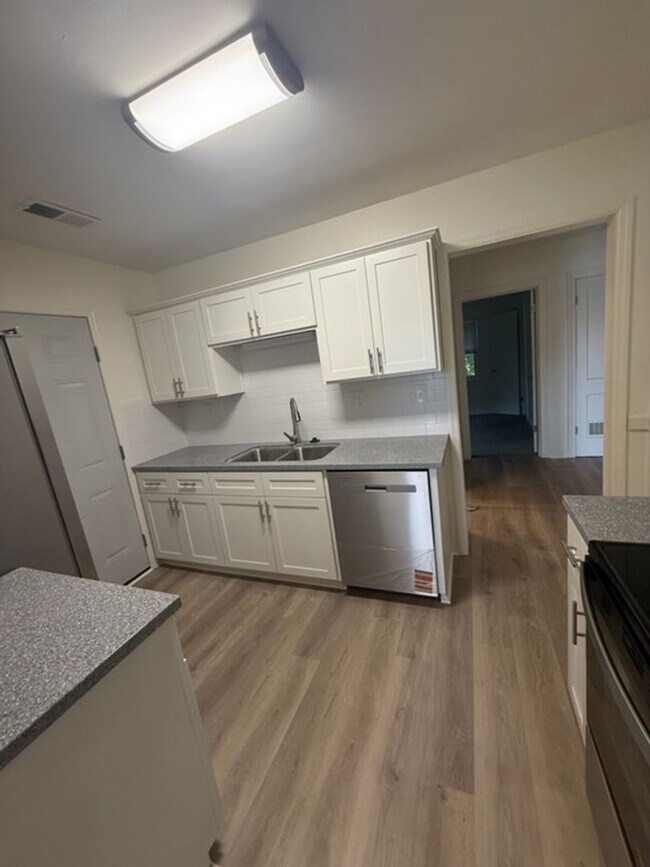 Foto del edificio - ST FRANCIS AVENUE 4308/4310