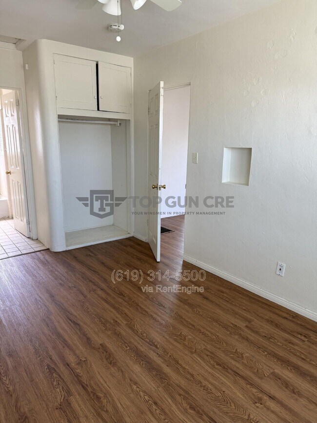 Foto del edificio - 4433-39 North Ave
