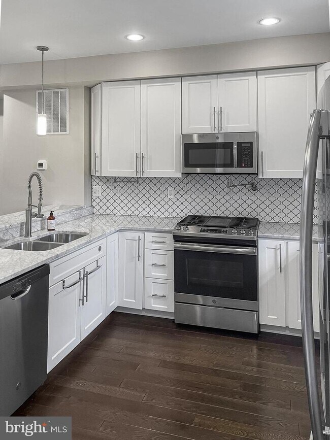 Foto del edificio - 4622 8th St NW