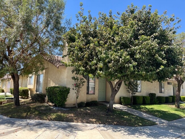 Building Photo - 8600 Lyn River Ct