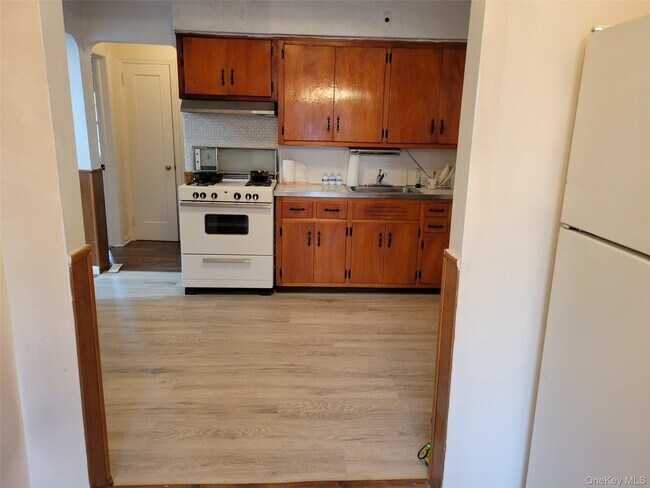 Foto del edificio - 228 East Ave