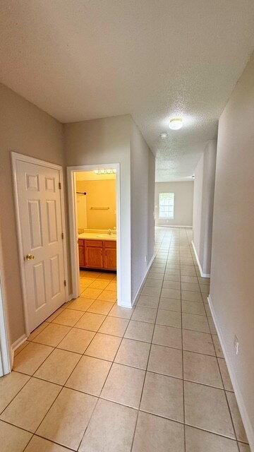 Foto del edificio - SOUTHEAST SIDE 3 BEDROOM/2 BATH RANCH AVAILABLE NOW!