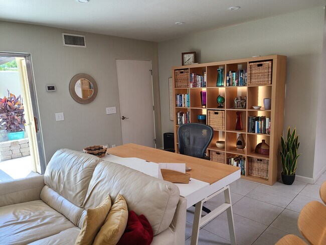 Foto del edificio - 434 N Greenhouse Way