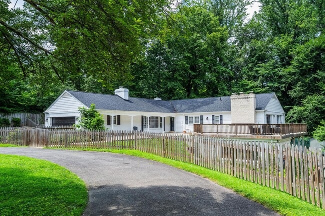 Building Photo - 7732 Canal Ct
