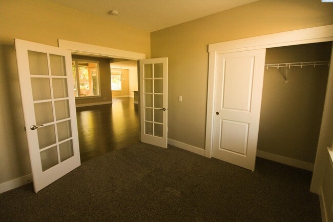 Building Photo - 4 Bed/2 Bath Home in Kennewick