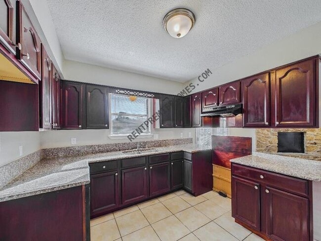 Foto del edificio - 5223 Mulberry Pl