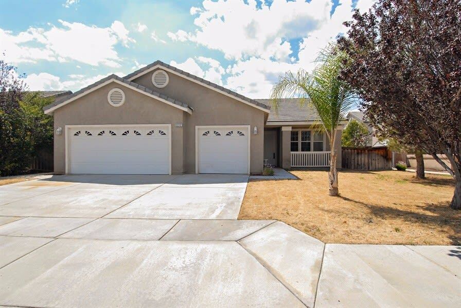 Foto principal - 2272 Versailles St