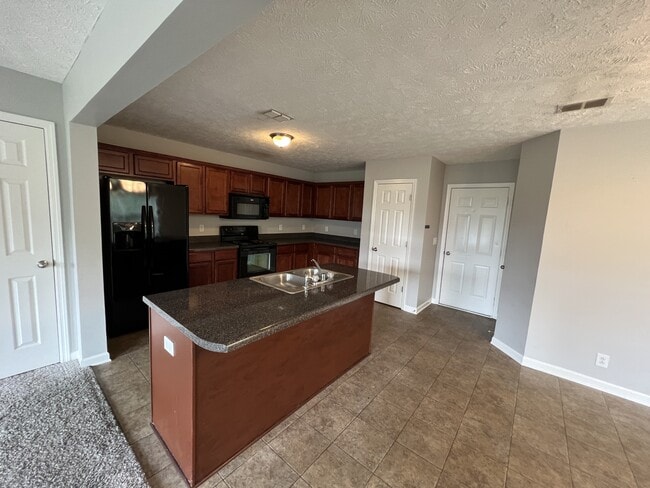 Building Photo - 4854 Laura Jeanne Blvd