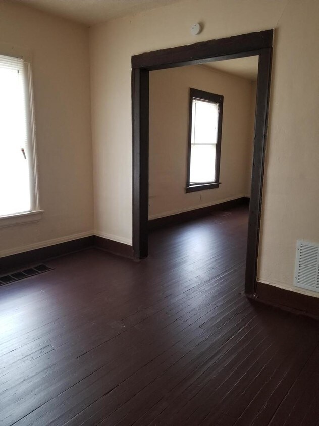 Foto del edificio - 32 Diringer Pl