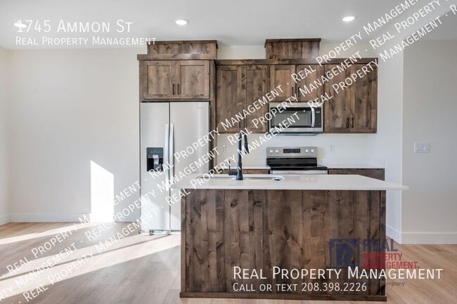 Building Photo - 1745 Ammon St