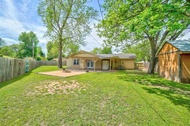 Foto del edificio - 301 NW Parkwood Pl