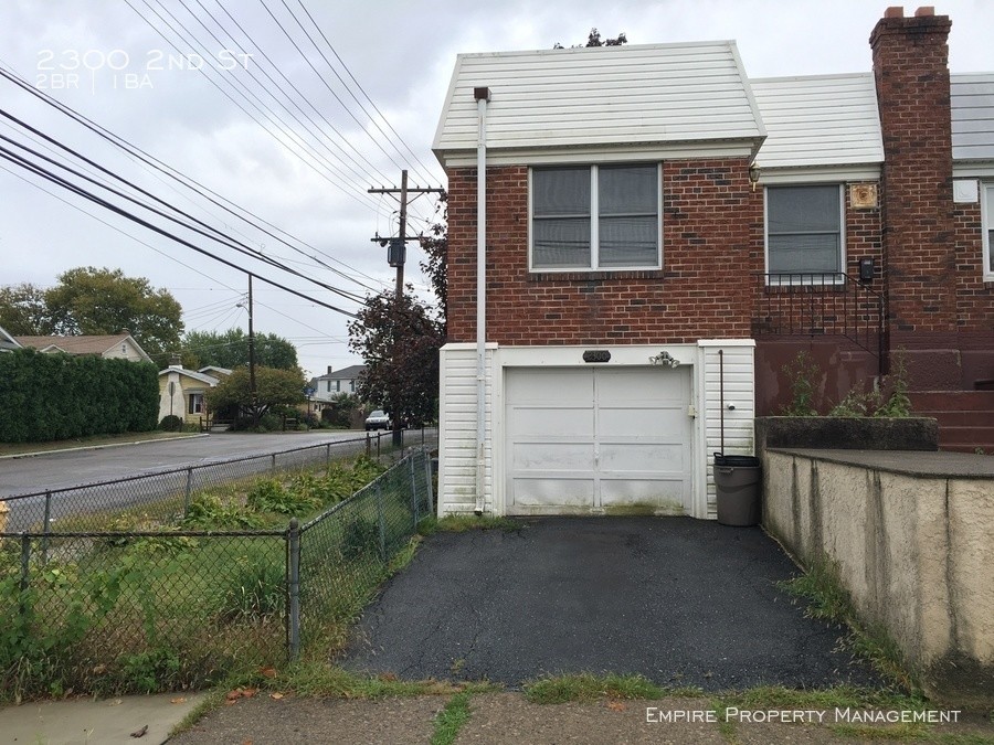 Primary Photo - 2300 2nd St