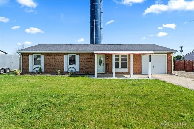 Building Photo - 10975 Comanche Dr