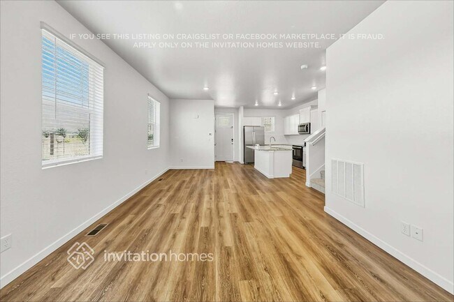 Building Photo - 27470 E Maple Ave