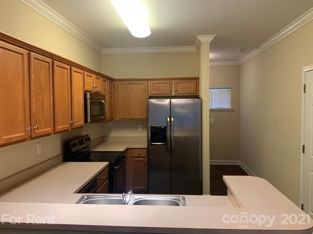 Foto del edificio - 353 Valley Brook Ln SE