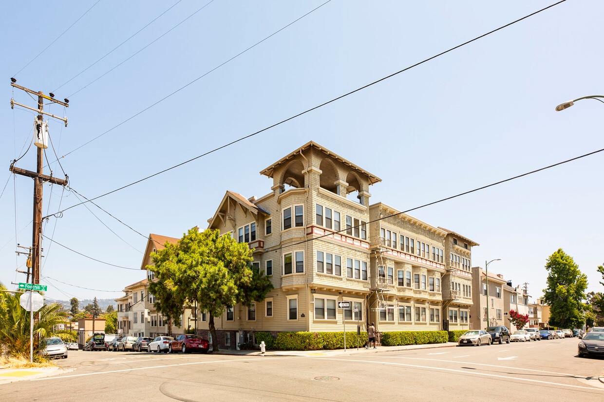 Primary Photo - Vue De Lac Apartments