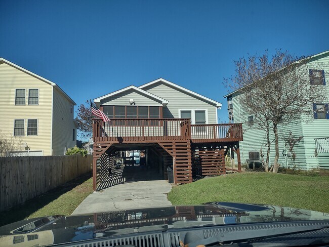 Building Photo - 430 Harbour View Dr