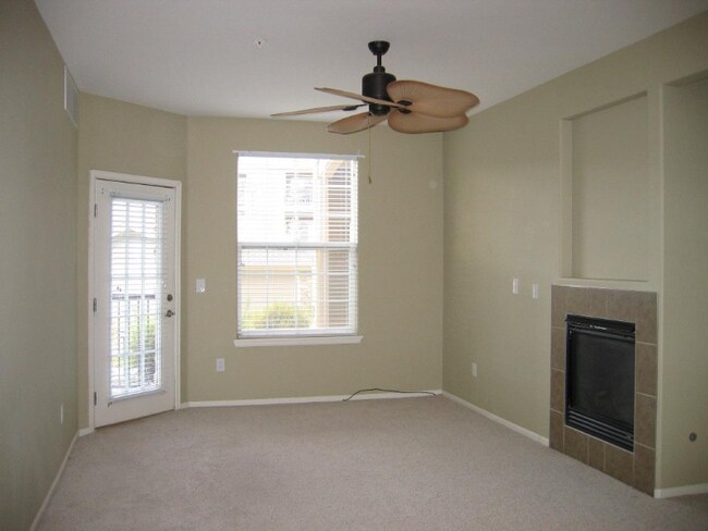 Foto del edificio - 1435 Blue Sky Way