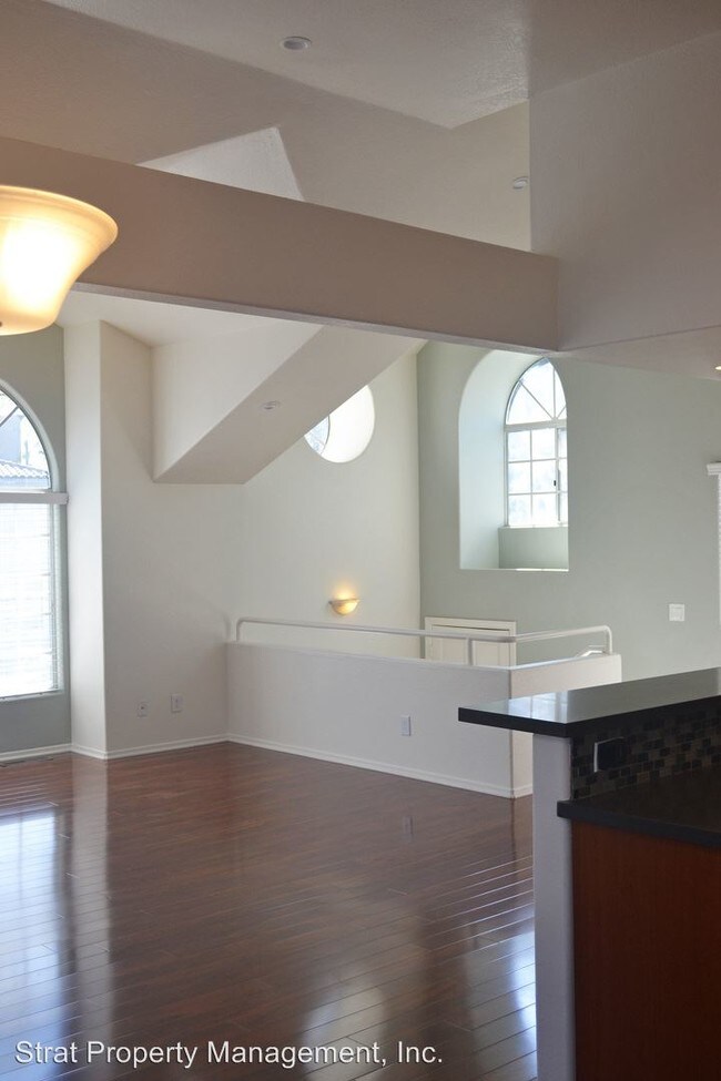 Building Photo - 1730 Thomas Ave