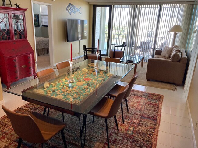 Foto del edificio - 336 Golfview Rd