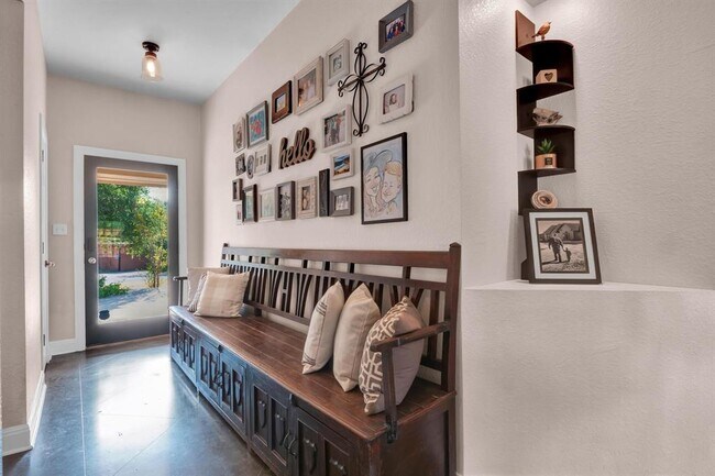 Foto del edificio - 10270 Twin Lake Loop