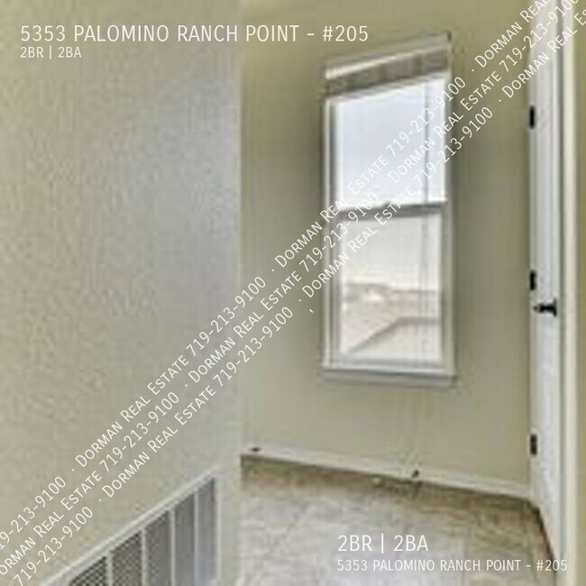 Foto del edificio - $500 OFF the first month of rent! Condo of...