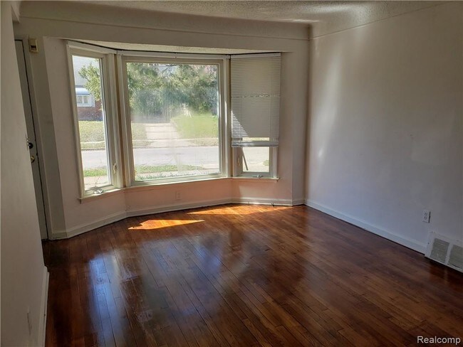 Building Photo - 1059 Canterbury Dr