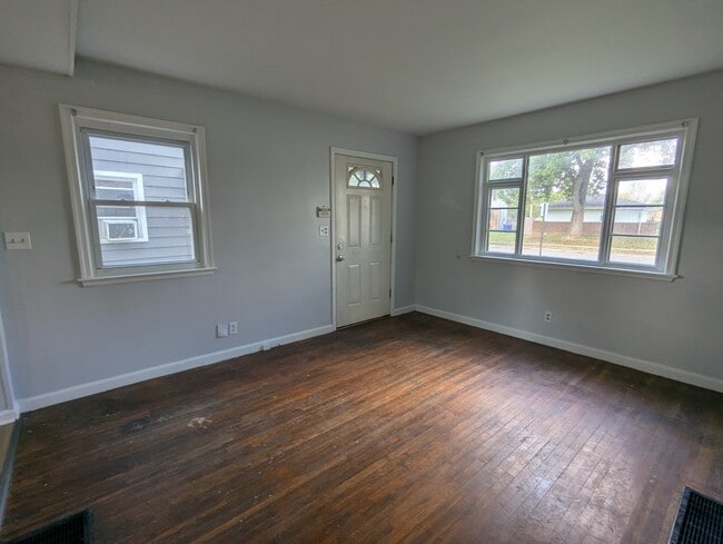 Building Photo - 2983 Moreland Dr