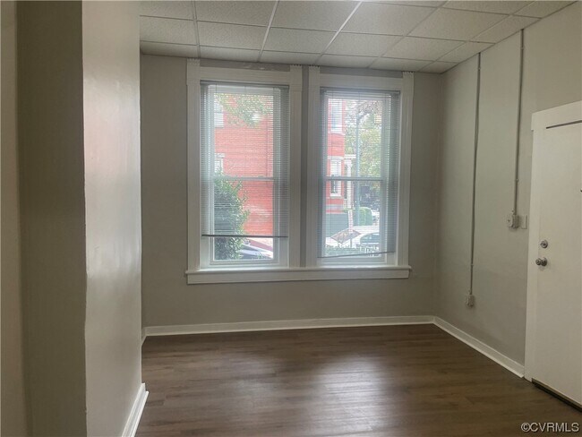 Building Photo - 102 N Lombardy St