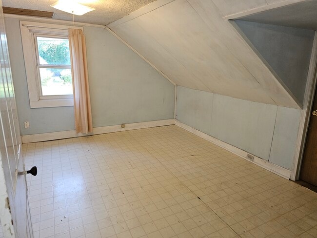 Building Photo - 35 Beech St