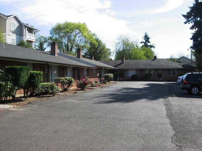 Foto del edificio - 10540-10550 E Burnside St