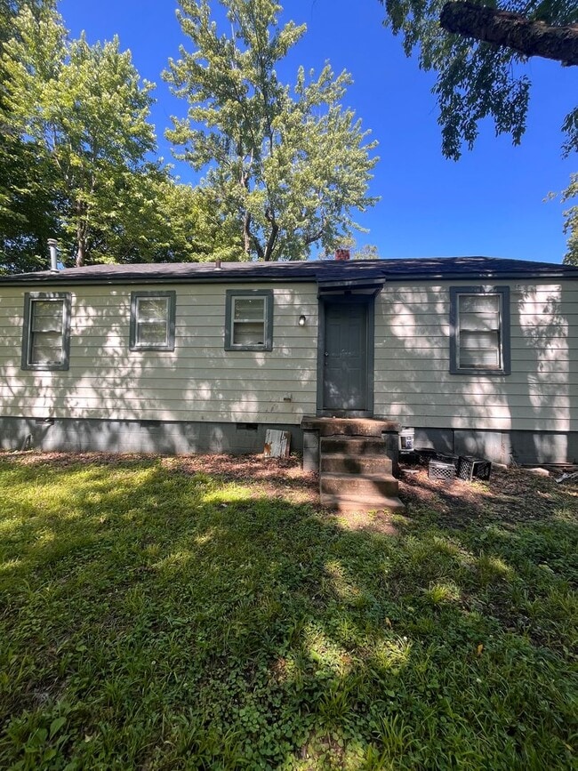 Building Photo - 3450 Ardmore St