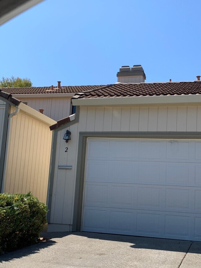 Building Photo - Hercules: Two Story Townhouse With 2 Car G...
